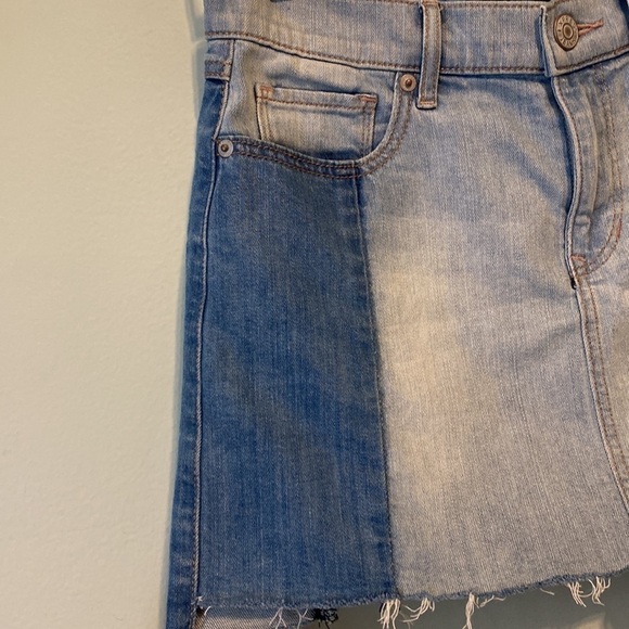 Express Dark & Light Color Contrast Denim Mini Skirt - Picture 3 of 11